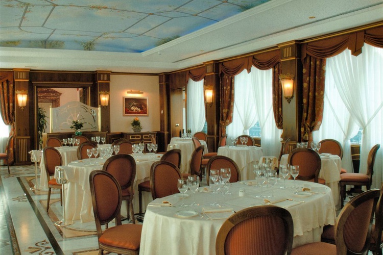 مطعم ستراديفاري فندق أندريولا سنترال ميلان