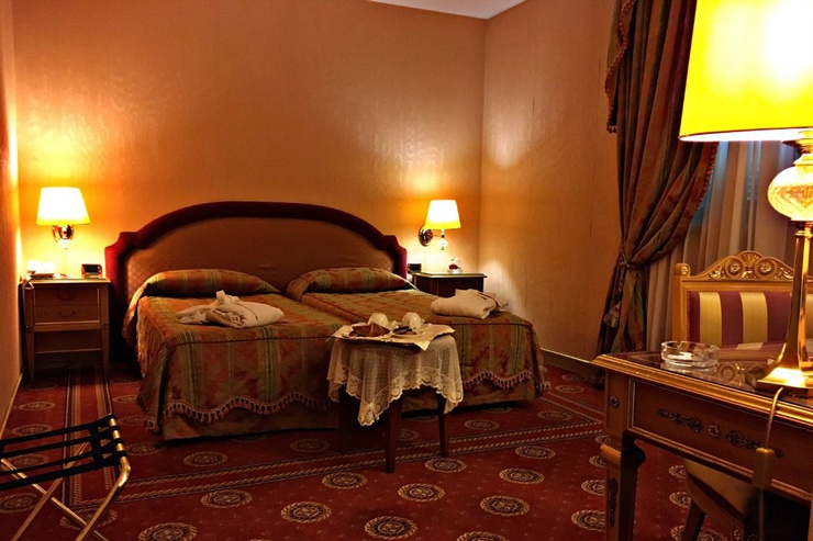 غرفة متفوقة مع سريرين فندق أندريولا سنترال ميلان